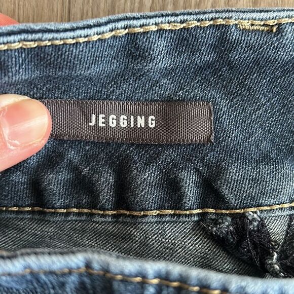 TORRID JEGGING JEANS MEDIUM/DARK WASH SKINNY HIGH RISE NO DISTRESSING SIZE 24R - Picture 5 of 8